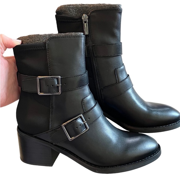 NWT Donald Pliner Darby Motorcycle Leather Boot Buckle Block Heel Bootie Sz 7.5 - Picture 2 of 6